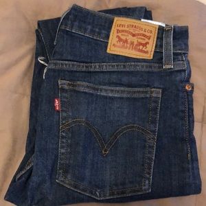 Levi’s wedgie fit jeans, size 28, never worn
